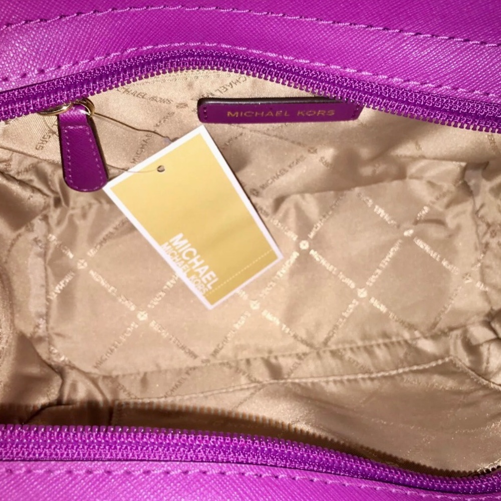 Michael Kors Crossbody Pomegranate Fuchsia Pink - Picture 4 of 4